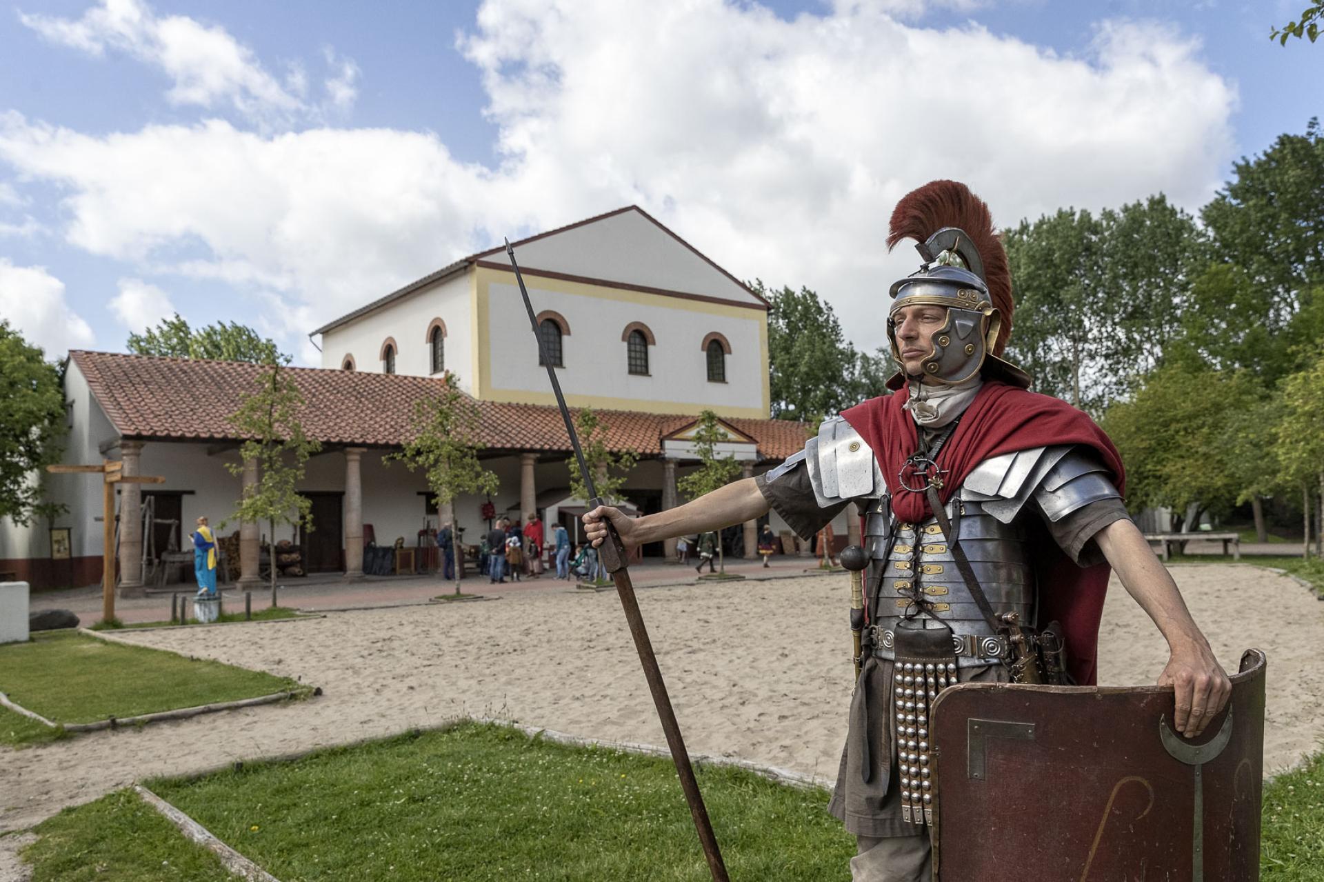The Romans are coming!